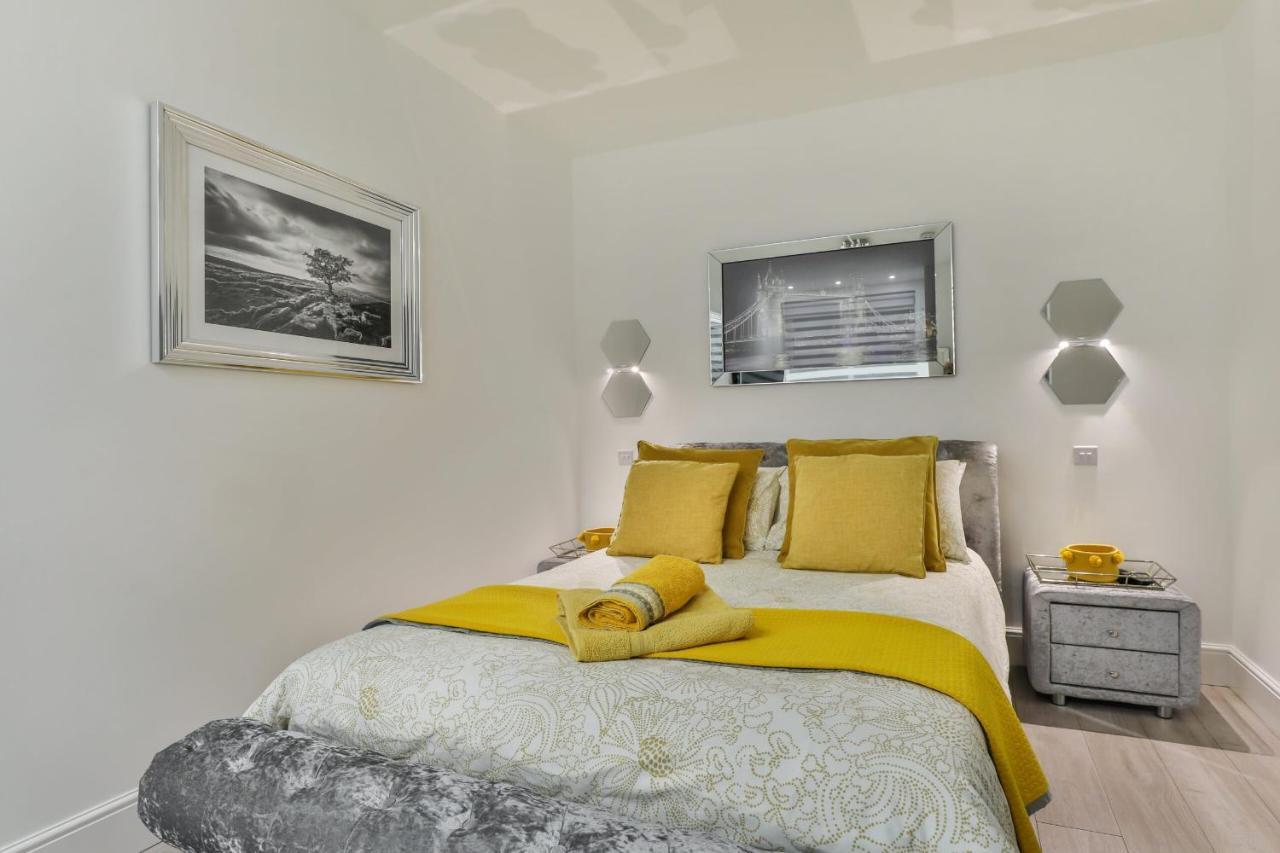 Tudor House Holidays - The For 2 People Apartment Scarborough